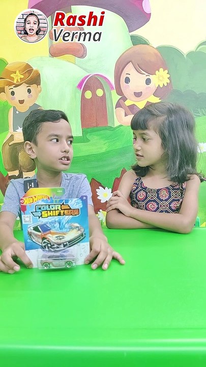 Hot Wheels Trak Tune Color Shifters Cars: Unleash color-changing fun! Dip them in hot water to reveal vibrant hues and cold water to return to the original color. Enjoy endless entertainment and wow moments with these dynamic cars.