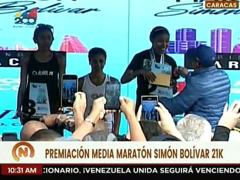 Realizan entrega de premiación en la categoría élite femenina de la Media Maratón Simón Bolívar 21k