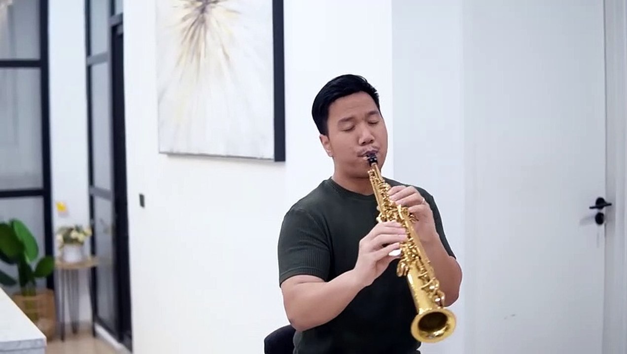 Komang - Raim Laode (Saxophone Cover by Desmond Amos)