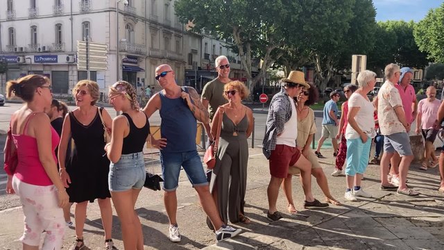 Carpentras : la file d’attente au concert de Claudio Capéo, Marie-Flore et MPL se remplit