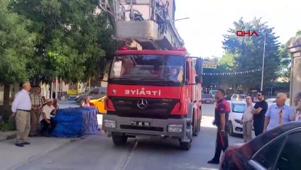 Chaton échoué à Burdur sauvé par les pompiers