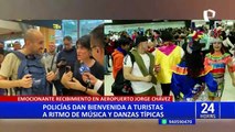 Aeropuerto Jorge Chávez: policías reciben a turistas con música y danzas típicas