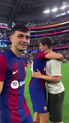 Gavi y Pedri felicitan a Fermín López tras su golazo ante el Real Madrid