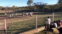 A las “piñas” en un partido de fútbol en Río Piedras