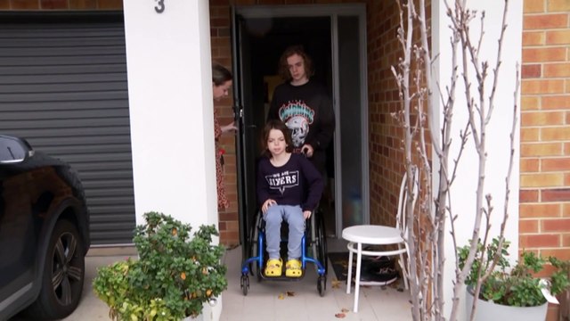 Government program offers grants to young unpaid carers