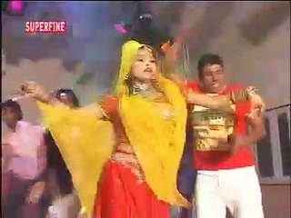 बाजे डी जे नाचै साली