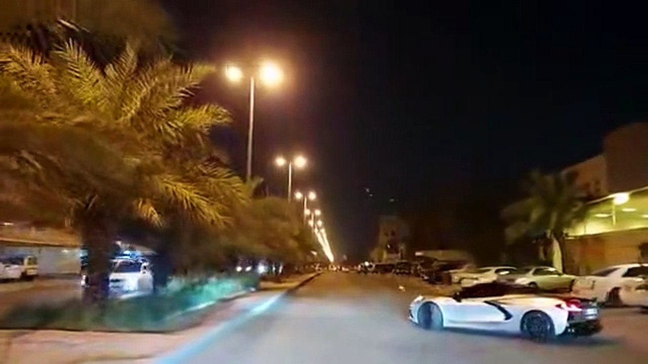 814 - قصة شاب عراقي انقذه بر الوالدين !! سوالف طريق