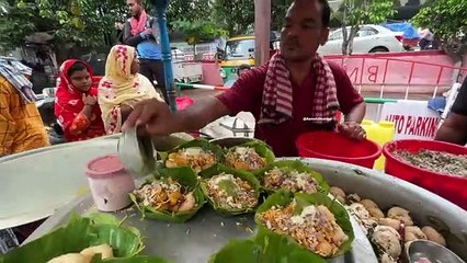Bhubaneshwar's Famous Breakfast Dahi Bara Aloo Dum - Indian Street Food