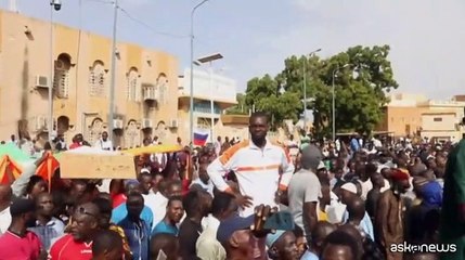 Niger, assaltata l'ambasciata francese. Ecowas d? ultimato ai golpisti