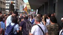Reddito di cittadinanza, la protesta davanti alla sede Inps di Napoli