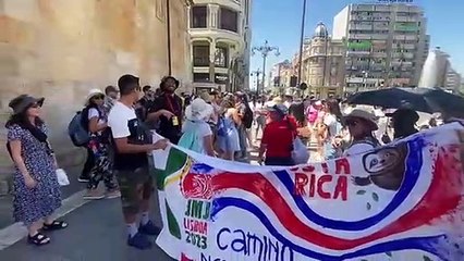 Peregrinos de paso por León camino de la Jornada Mundial de la Juventud