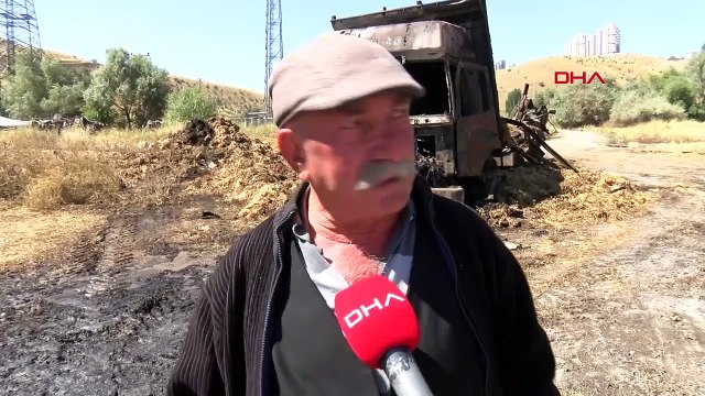 Un camion pris dans un câblage électrique a pris feu