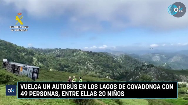 Vuelca un autobús en los Lagos de Covadonga con 49 personas, entre ellas 20 niños