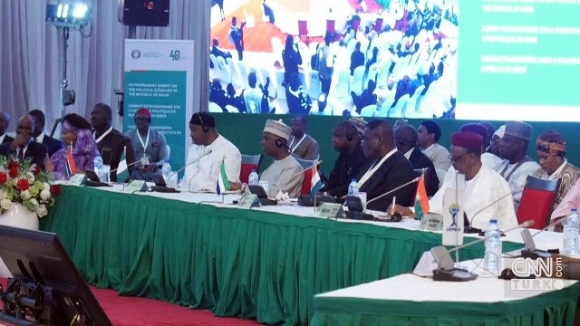 Batı Afrika ülkeleri sınırlarını kapadı