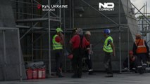 В Киеве демонтируют герб СССР с монумента 