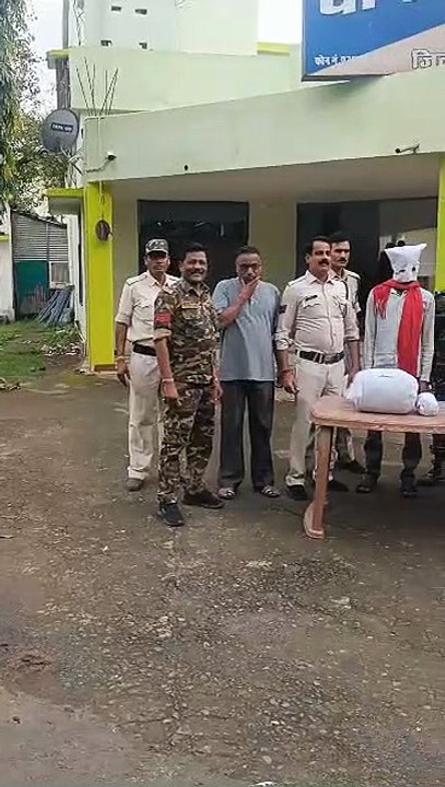 4 किलो 515 ग्राम गांजा के साथ एक गिरफ्तार, एक क...