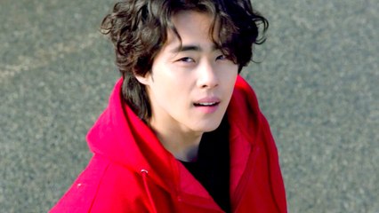 Mun's Heroic Moment in The Uncanny Counter S2 Episode 1 on Netflix 🎬