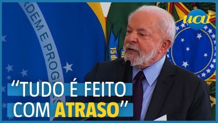 'A escola integral chega atrasada', afirma Lula