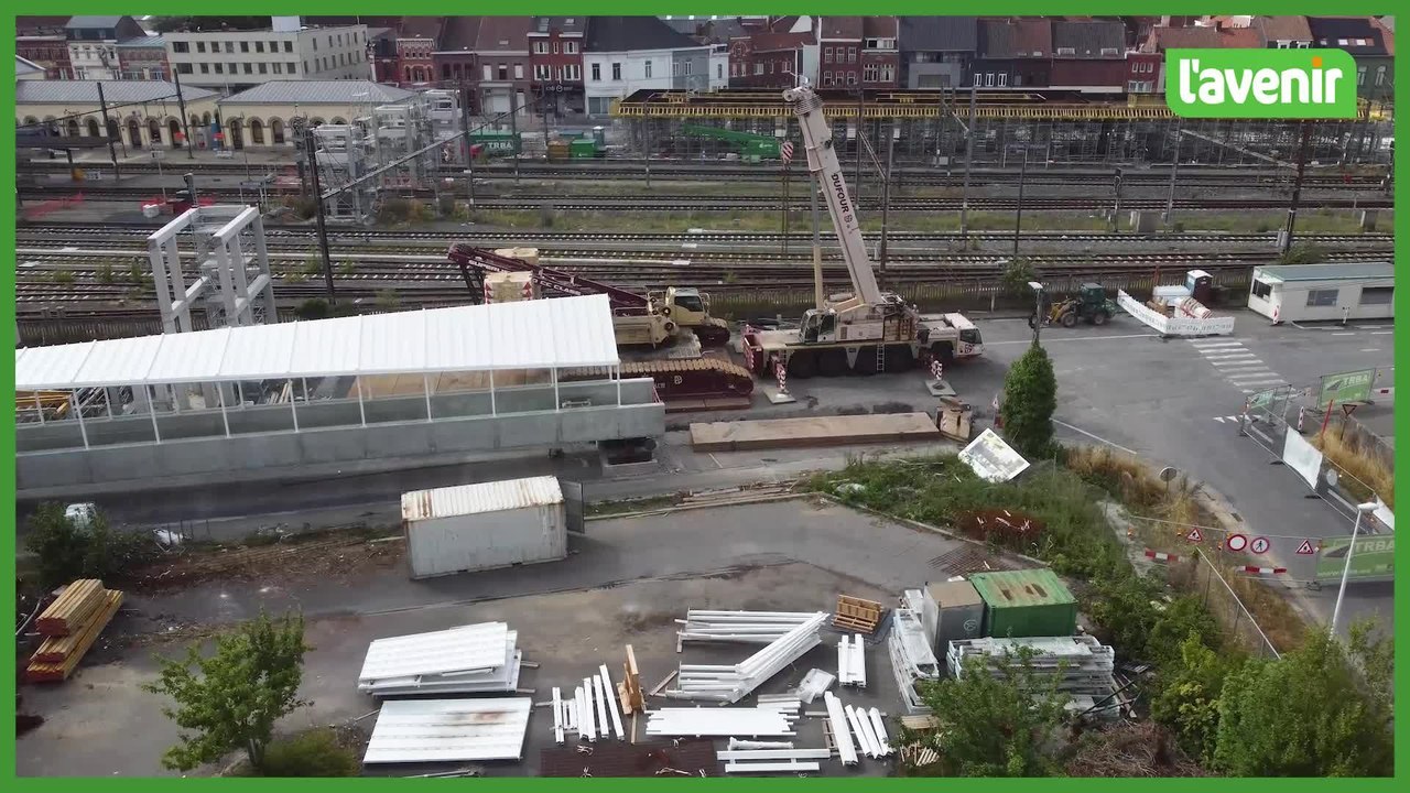 La future passerelle de la gare reliant Mouscron à Luingne