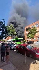 Humo propagado por el incendio de un autobús en Covaresa