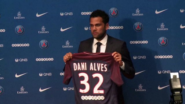 URGENTE: Daniel Alves vai a julgamento por caso de estupro em Barcelona