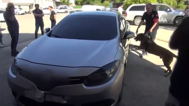 TEM'de film gibi kovalamaca! Polisten kaçan şüphelilerin aracından 119 kilo uyuşturucu çıktı