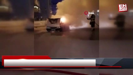 Descargar video: Kırıkkale'de LPG'li otomobil alev topuna döndü