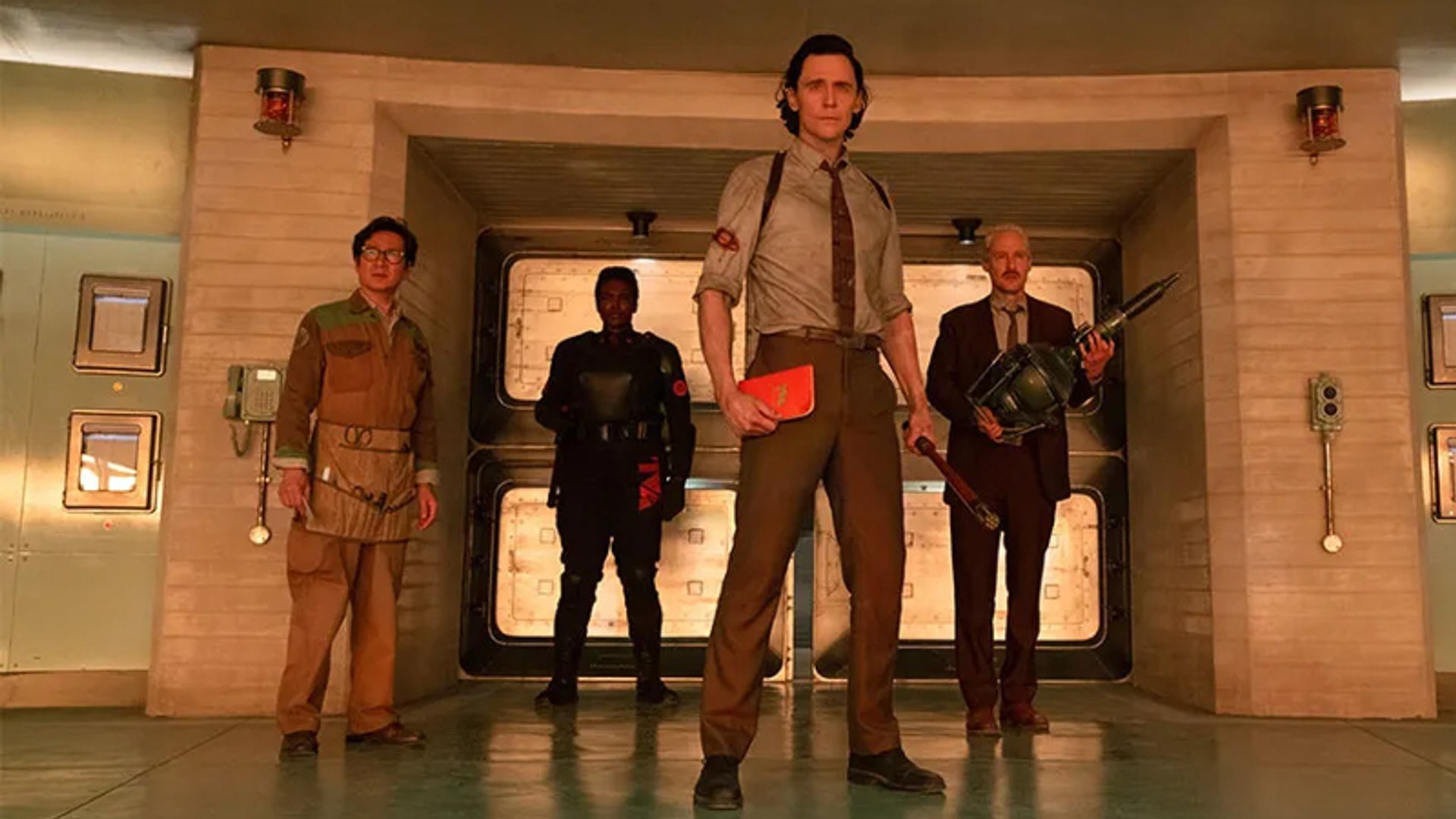 ⁣'Loki' Season 2 Trailer Reveals Return of Jonathan Majors' Kang | THR News