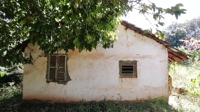 BARULHOS... PARECIA TER ALGUÉM DENTRO DA CASA ABANDONADA