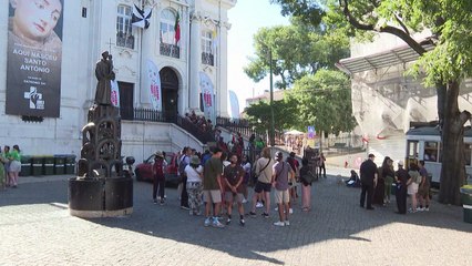 Jovens de todo o mundo esperam por papa Francisco em Lisboa