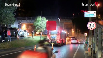 Beyoğlu'nda beton mikseri devrildi