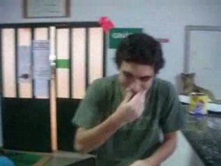 Arte de comer um queque!