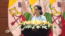 La junta militar birmana indulta a Suu Kyi