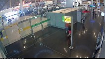 Opération de contrebande à l'aéroport d'Istanbul : produits électroniques et parfums d'une valeur d'un million de lires saisis