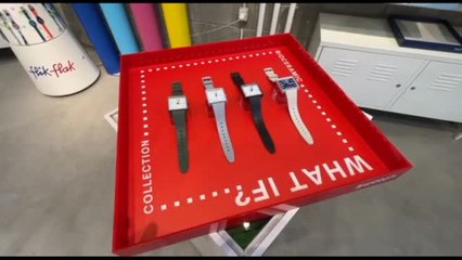 Omaggio ai passati alternativi: Swatch lancia l'orologio quadrato