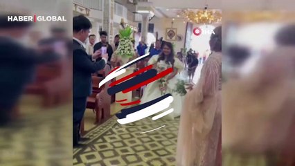 Düğünde hayrete düşüren manzara! Hiç aldırış etmediler... Çiftin o anlarını konuklar böyle kaydetti