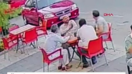 Çay içerken sırtına yorgun mermi isabet etti