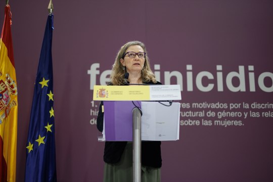 Igualdad alerta del peligro del verano para las mujeres maltratadas