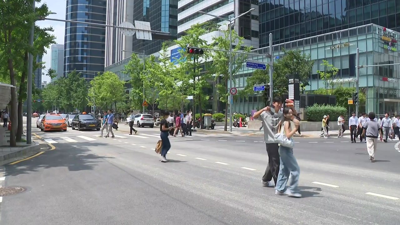 폭염 위기 '심각' 단계 발령...중대본 1단계 가동 / YTN