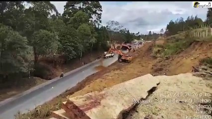 (EN VIDEO) Indígenas bloquean vías del cauca con maquinaria amarilla