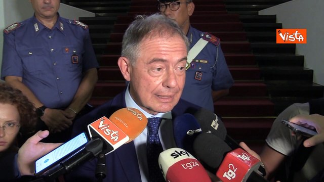 Urso: Proposto di concedere seconda licenza a tassisti, pronte misure per miglioramento parco auto