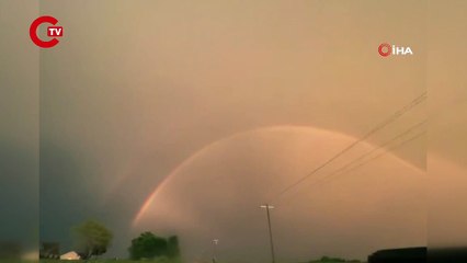 Gökkuşağına yıldırım çarptı, o anlar kayıt altına alındı