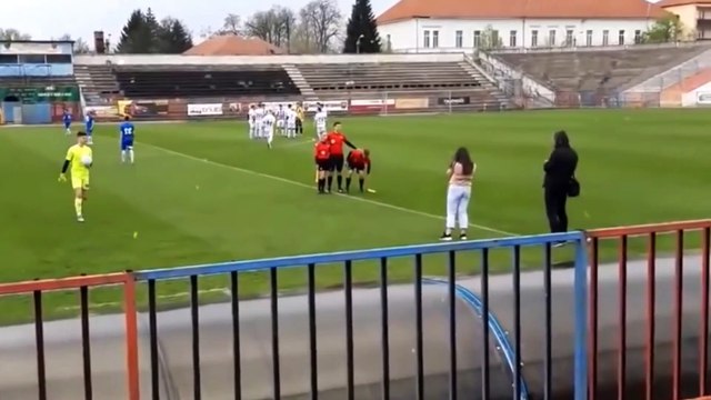 Marriage proposals in Football | Best Emotionaly propoals in football videos | Sports Propoals videos