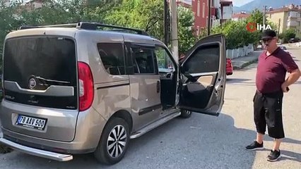 Park halindeki hafif ticari araç kurşunlandı