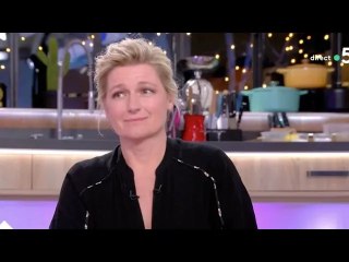Anne-Elisabeth Lemoine effondrée face au témoignage bouleversant de Louane dans C à vous