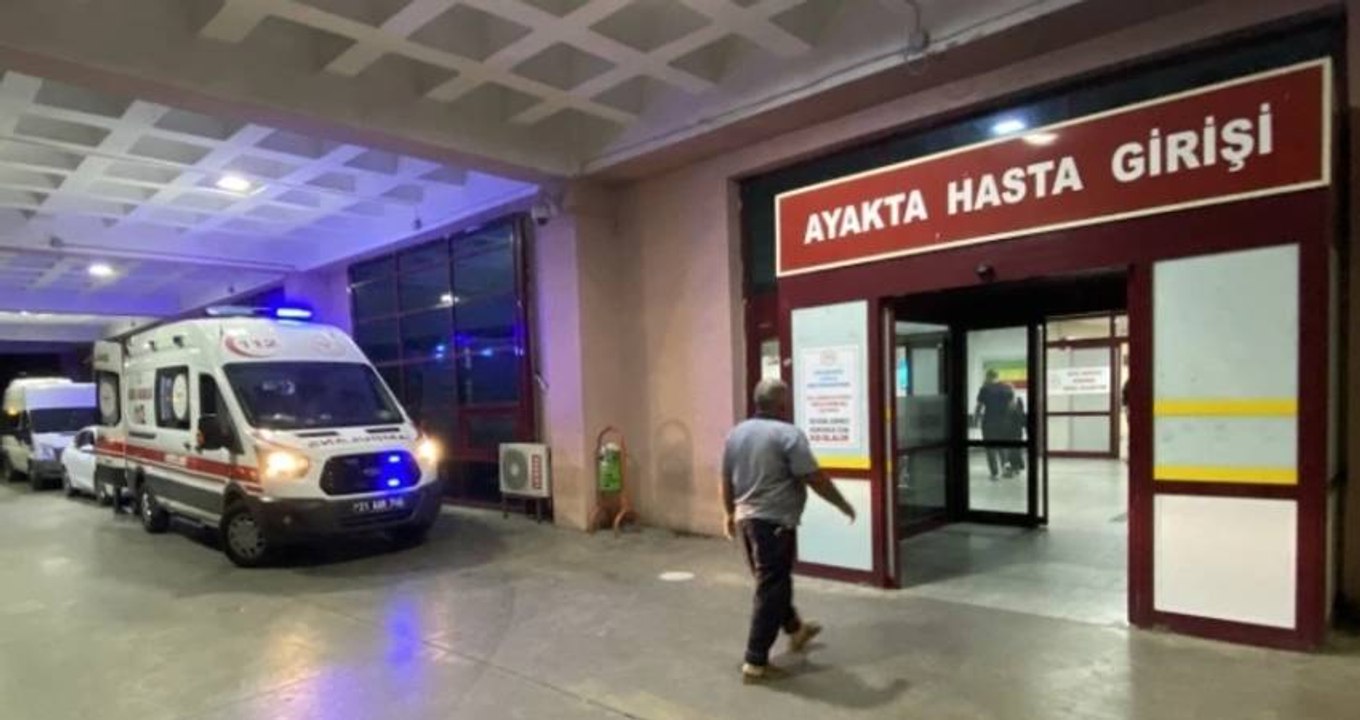 Diyarbakır'da 112 Acil Sağlık ekibine saldırı: 2 sağlık çalışanı bıçaklandı, 2'si darbedildi