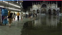 Venezia, acqua alta e spettacolare superluna: il video