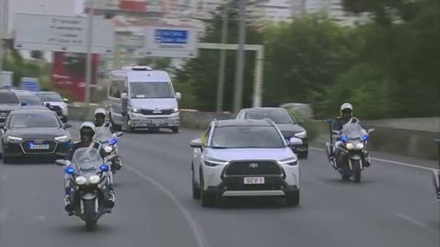 Suivez en direct l'arrivée du pape François aux JMJ à Lisbonne