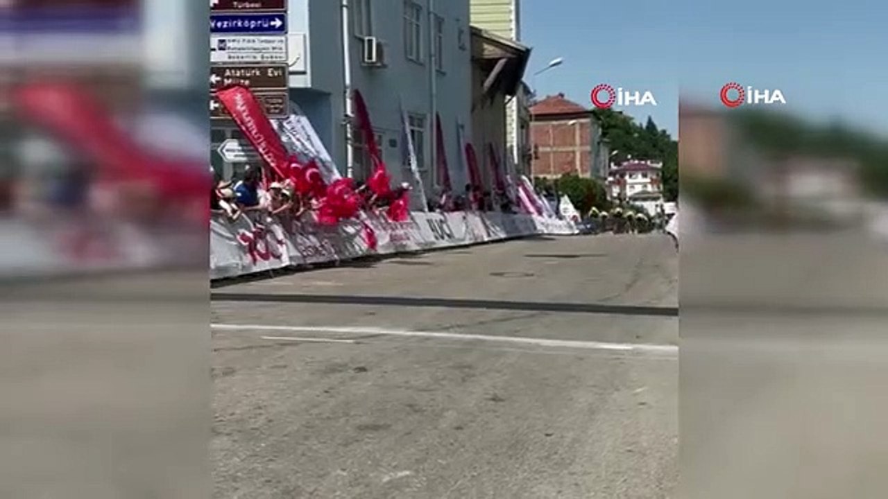 100. Yıl Cumhuriyet Bisiklet Turu Amasya-Havza Etabı'nın Galibi Dmitriy Bocharov Oldu