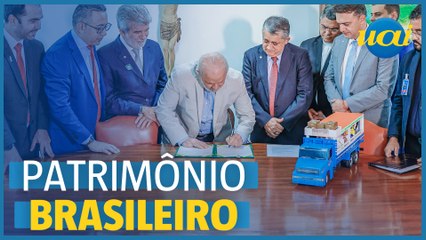 Lula torna 'pau de arara' patrimônio cultural do Brasil